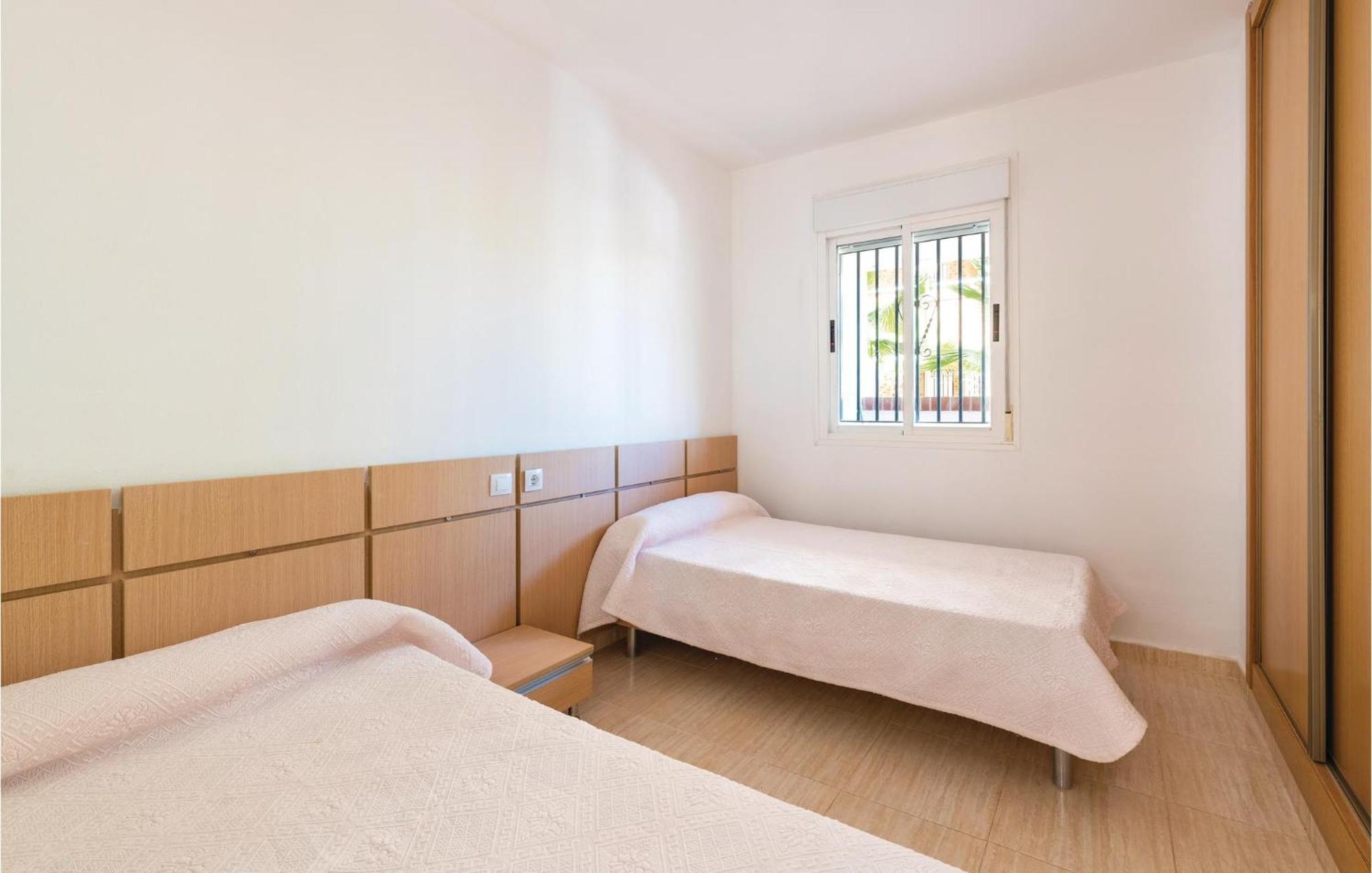 Amazing Apartment In Oropesa Del Mar With Kitchen ภายนอก รูปภาพ