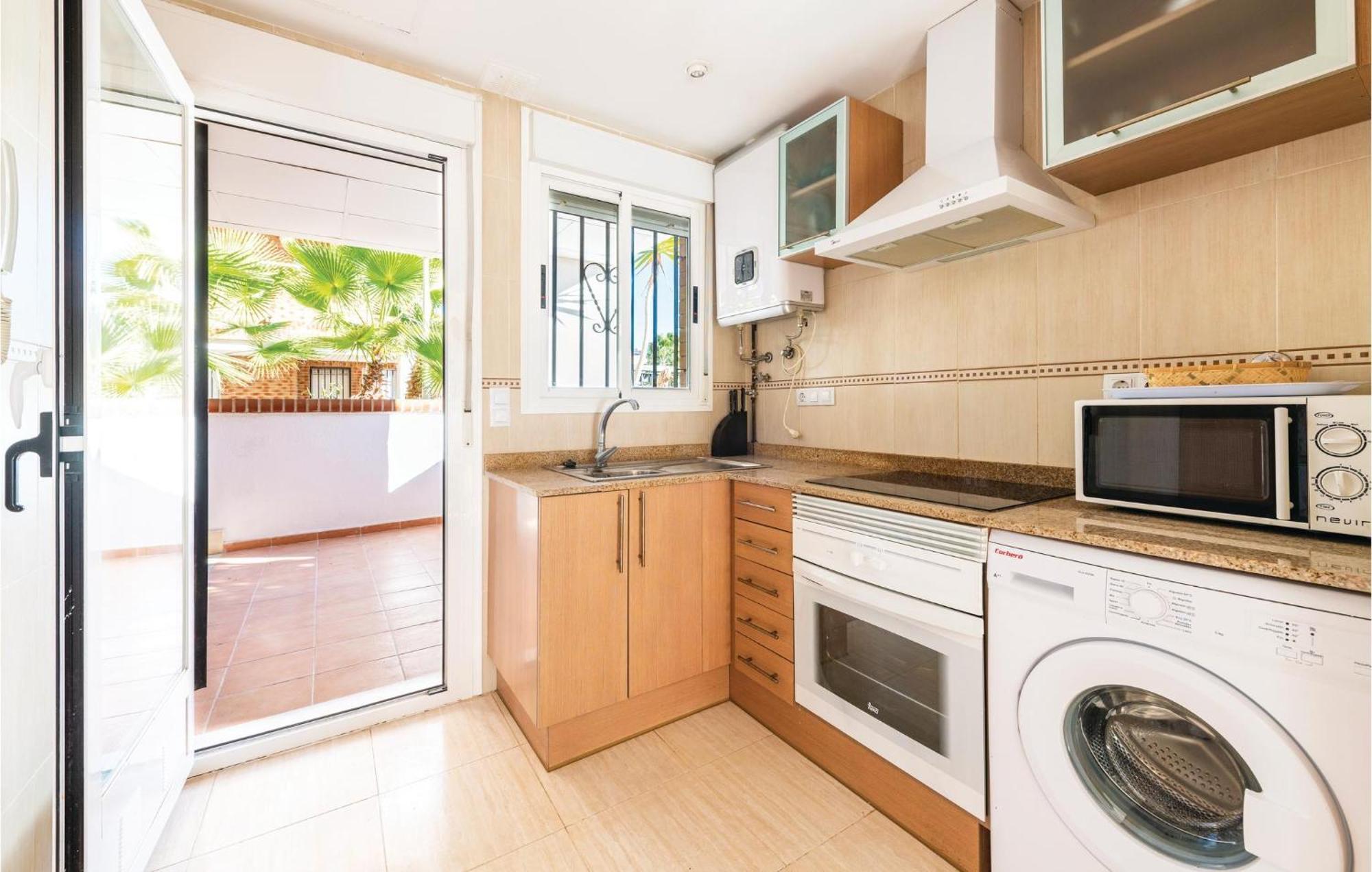 Amazing Apartment In Oropesa Del Mar With Kitchen ภายนอก รูปภาพ